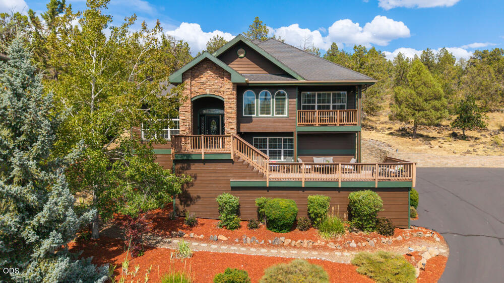 9629 Kestrel Road Klamath Falls, OR 97601 - Photo 1 of 73