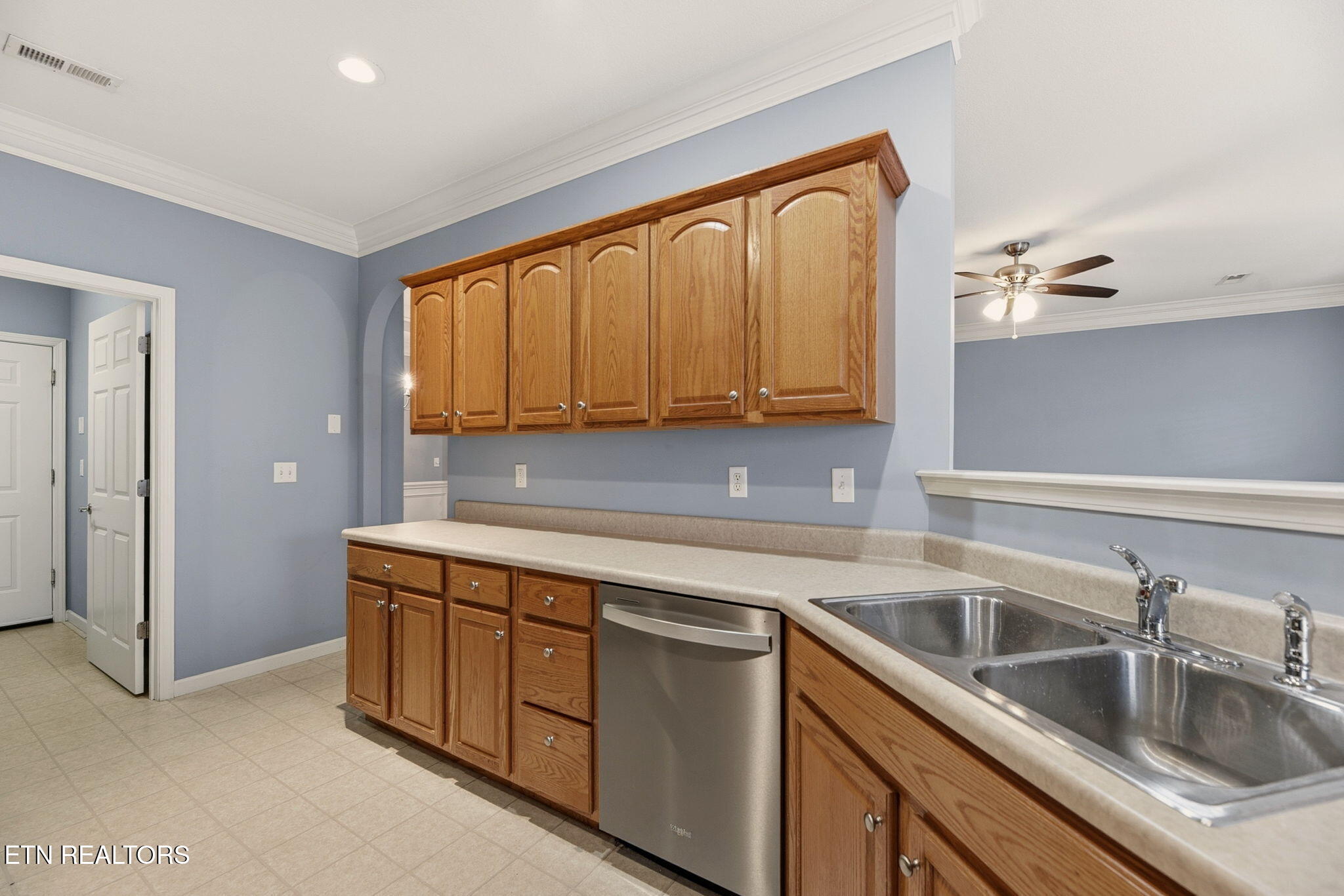 119 Devanshire Court Oak Ridge, TN 37830 - Photo 13 of 32 newer ss appls