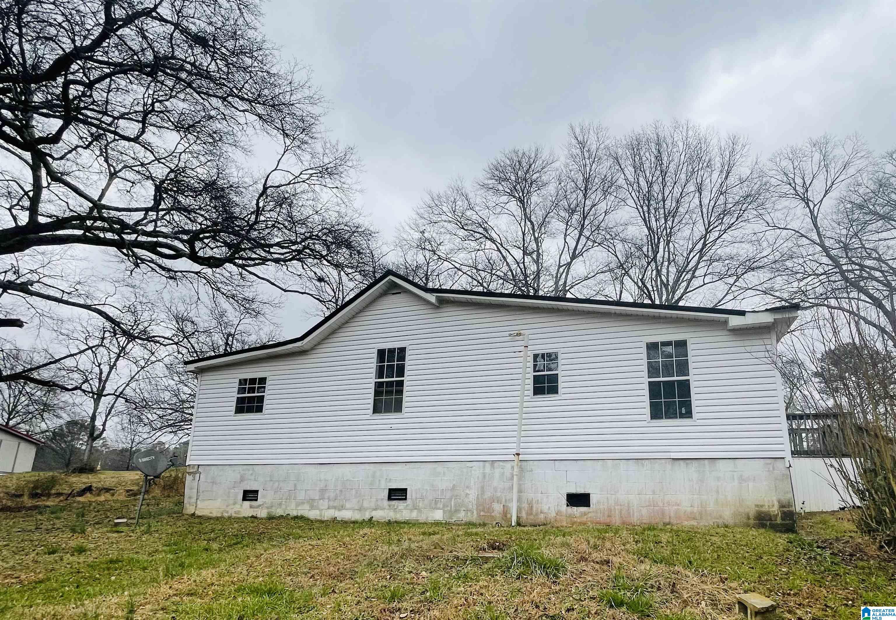 241 Jefferson Street Heflin, AL 36264 - Photo 2 of 10