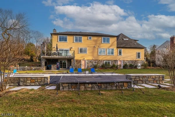 $2,400,000 | 281 Beaufort Avenue, Livingston, NJ 07039