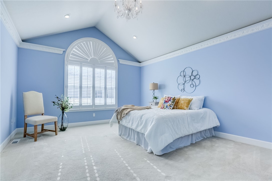 3243 Abbey Road Buffalo, NY 14224 - Photo 18 of 36 Impressive main bedroom suite with cathedral celli