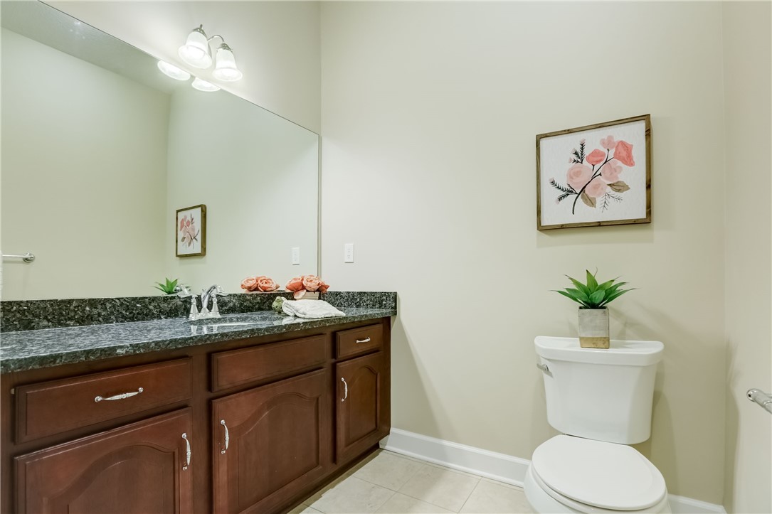 3243 Abbey Road Buffalo, NY 14224 - Photo 24 of 36 Second bedroom's large private bathroom.