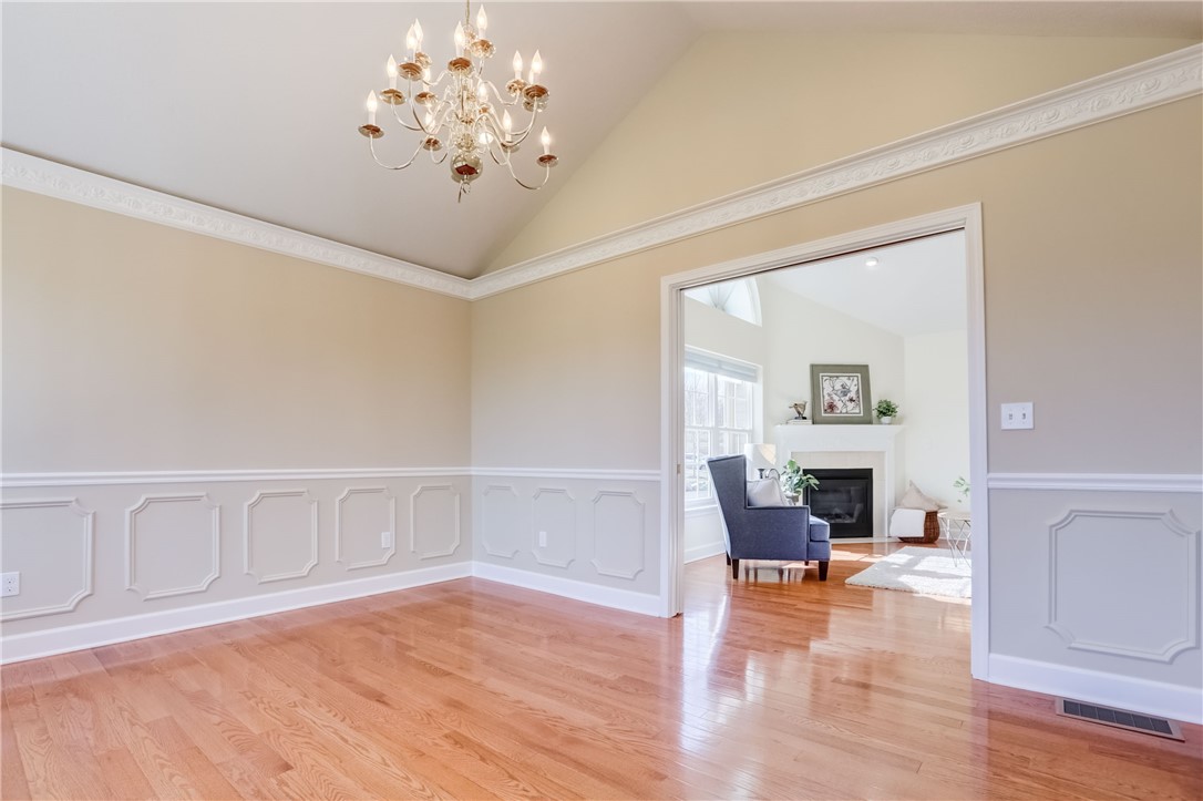 3243 Abbey Road Buffalo, NY 14224 - Photo 10 of 36 View of dining room/all purpose room to the great