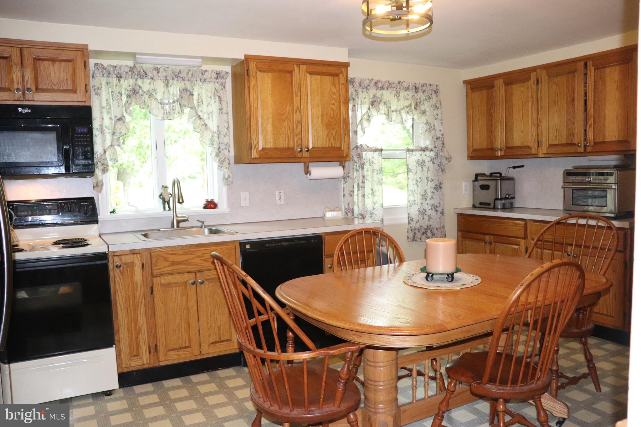 447 Layfield Road Perkiomenville, PA 18074 - Photo 3 of 28 Gallery Image 3