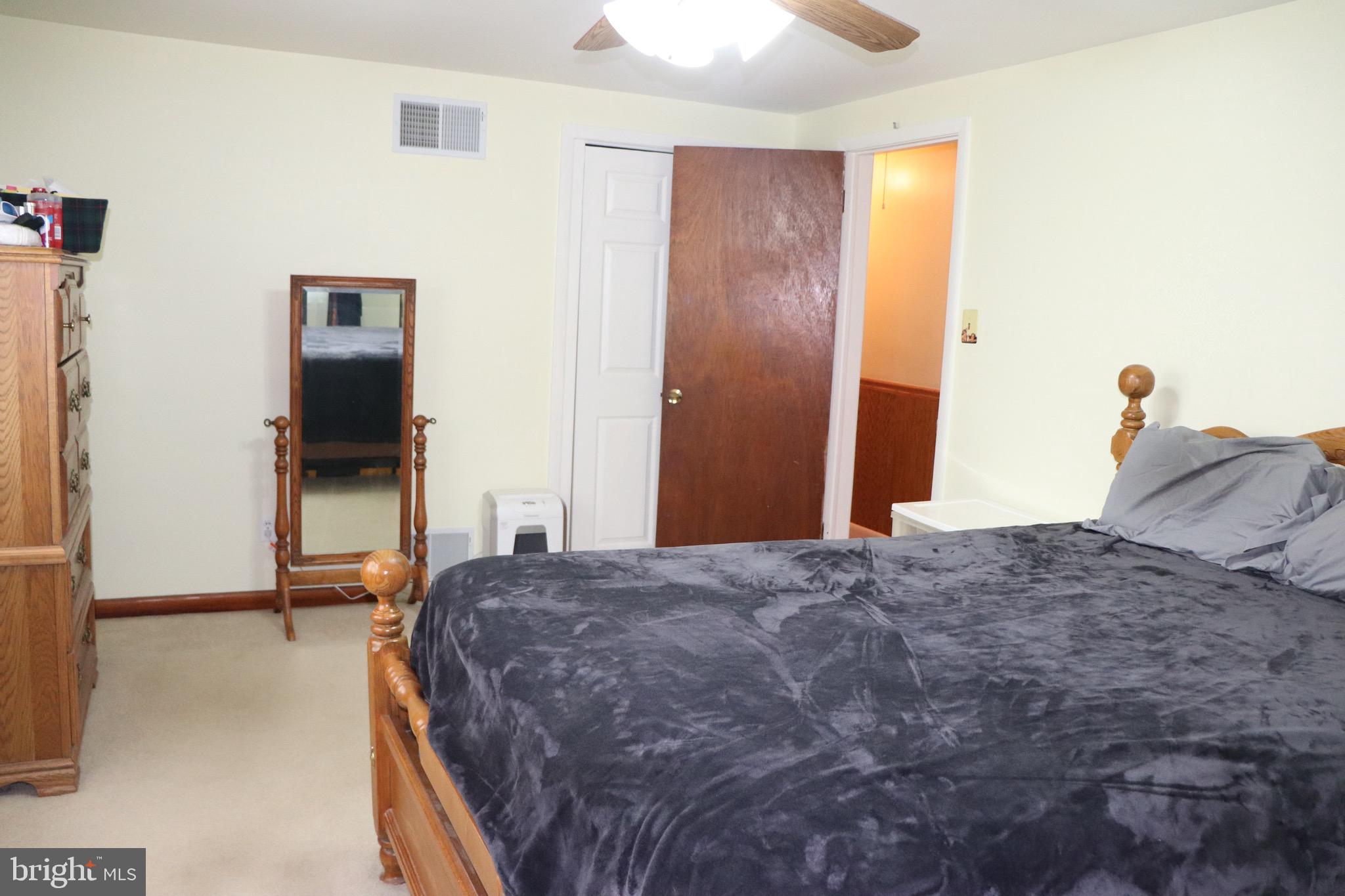 447 Layfield Road Perkiomenville, PA 18074 - Photo 10 of 28 Gallery Image 10