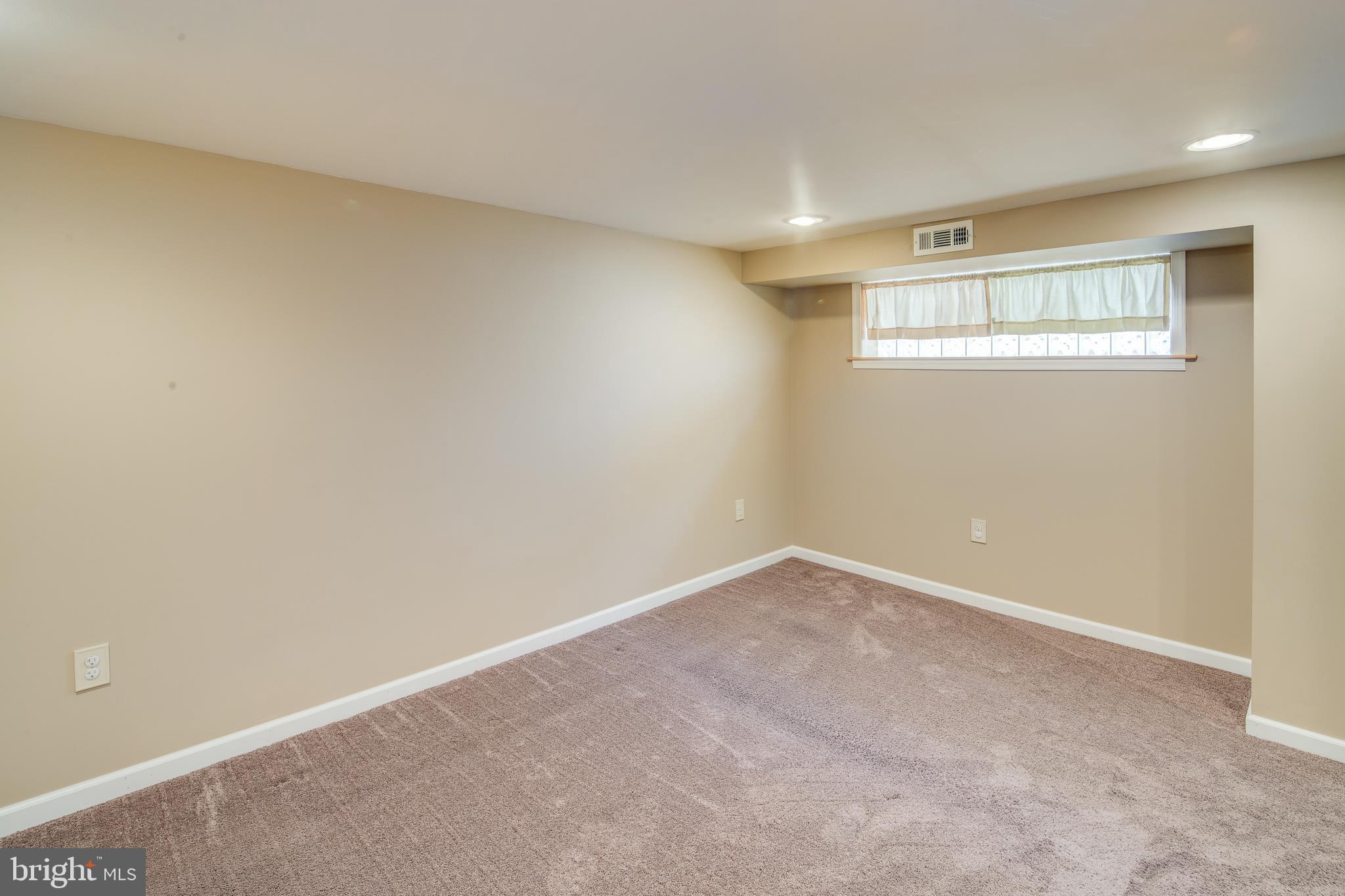 2839 Welsh Road Philadelphia, PA 19152 - Photo 16 of 19 Finished Basement