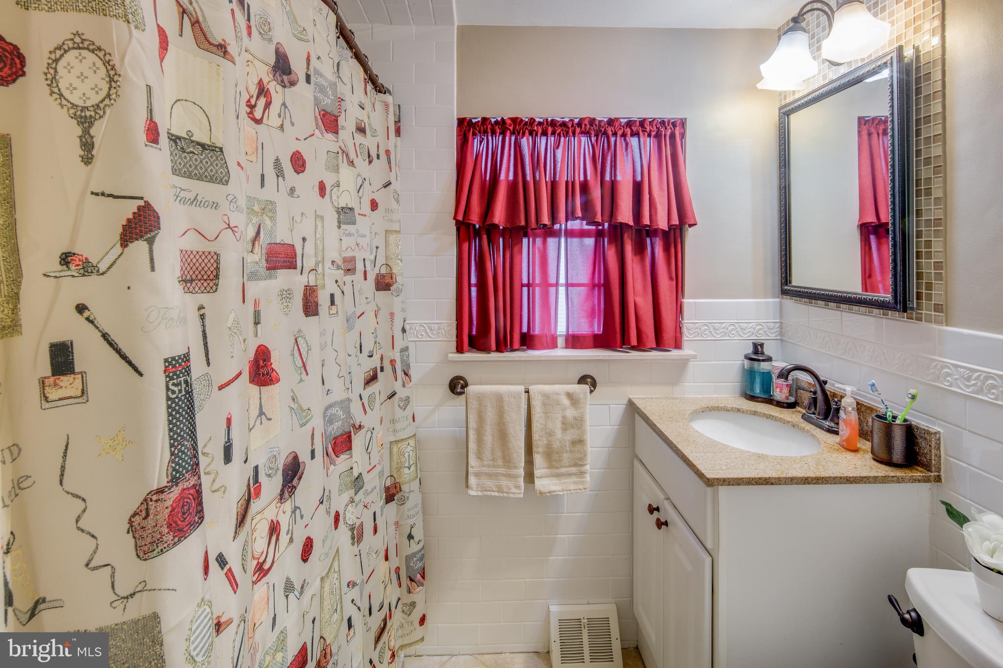 2839 Welsh Road Philadelphia, PA 19152 - Photo 9 of 19 Main Bathroom