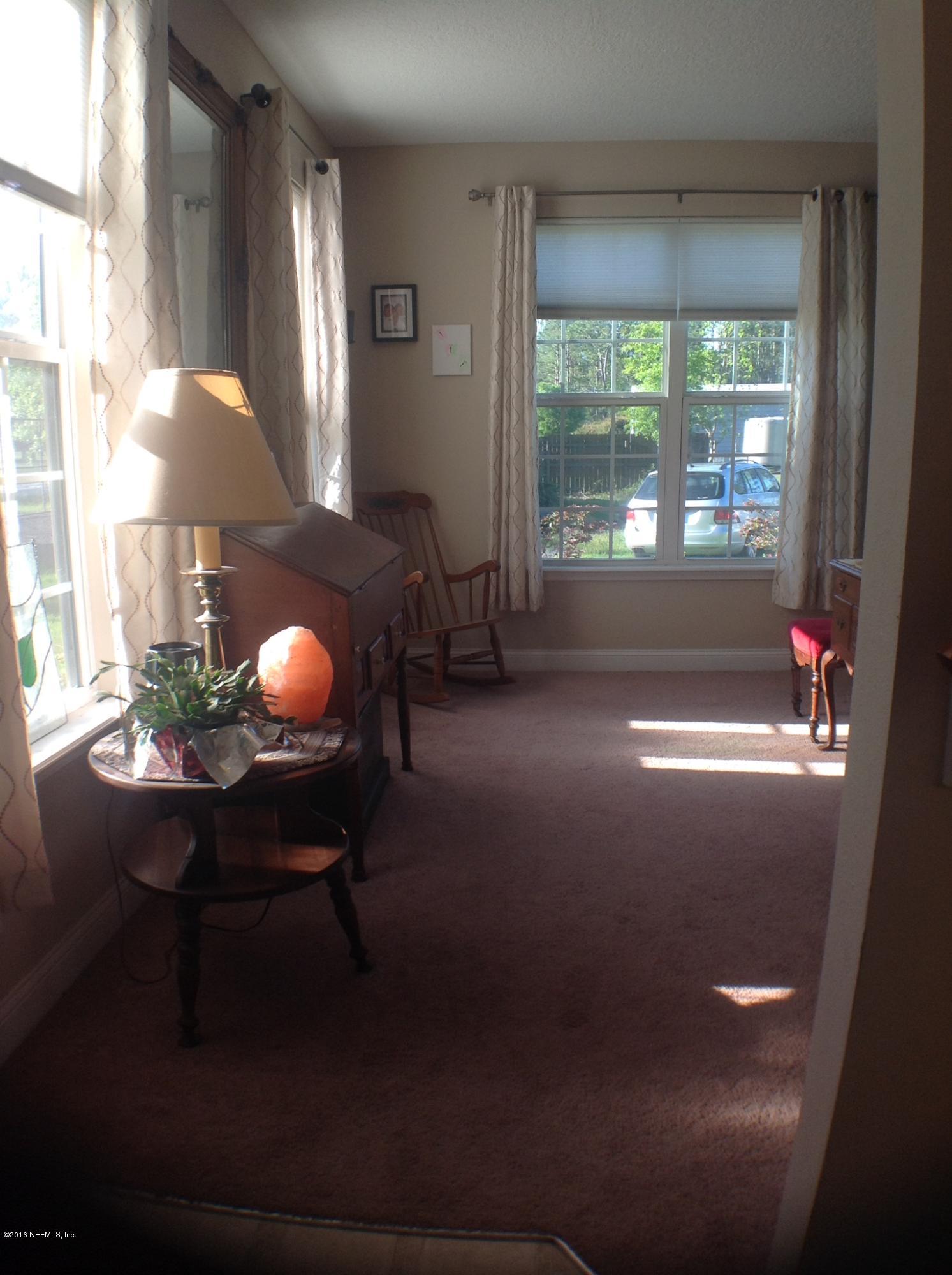 2366 Tyrone Road Middleburg, FL 32068 - Photo 10 of 21 Family Room