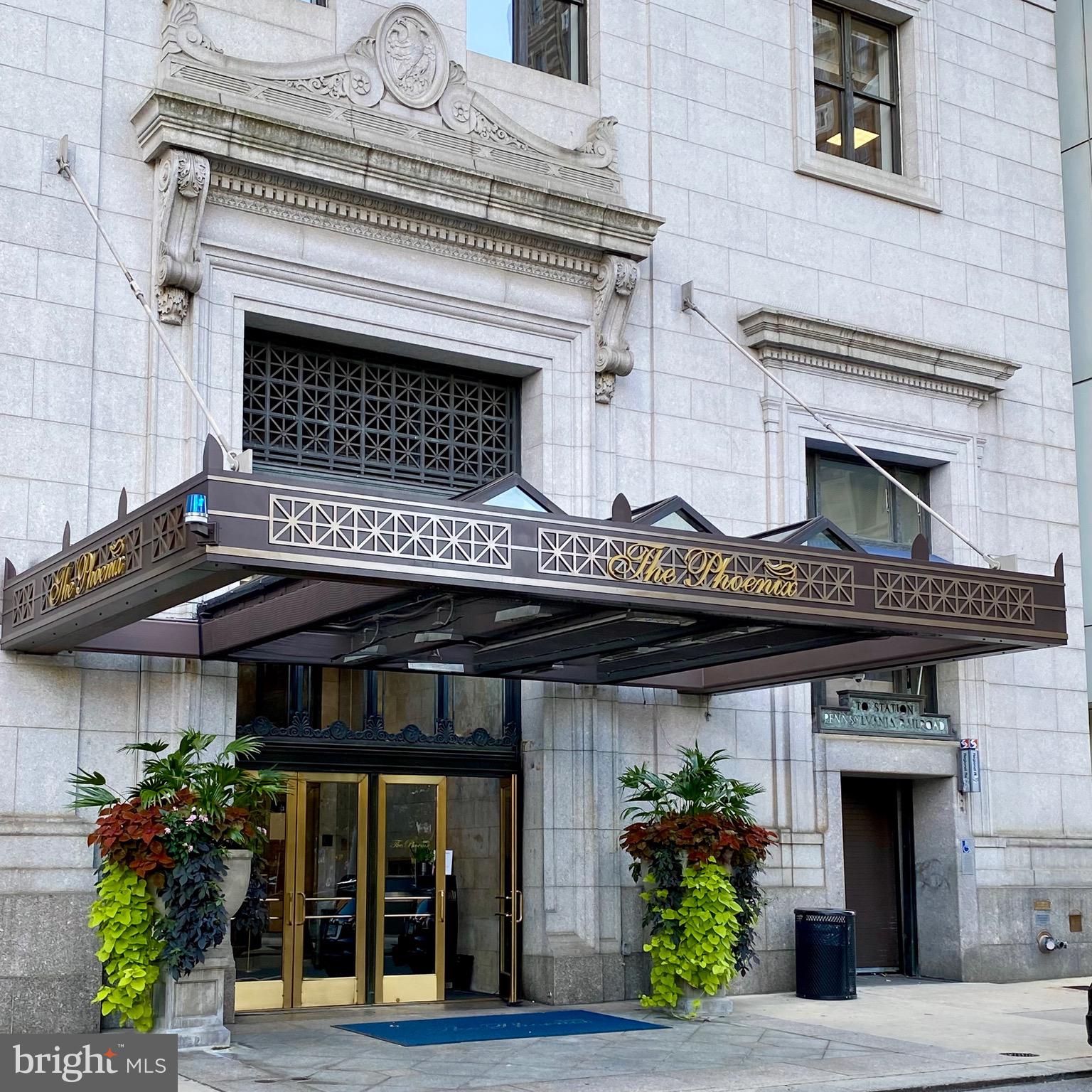 1600-18 Arch Street, Unit 803 Philadelphia, PA 19103 - Photo 14 of 34 a view of a building with potted plants