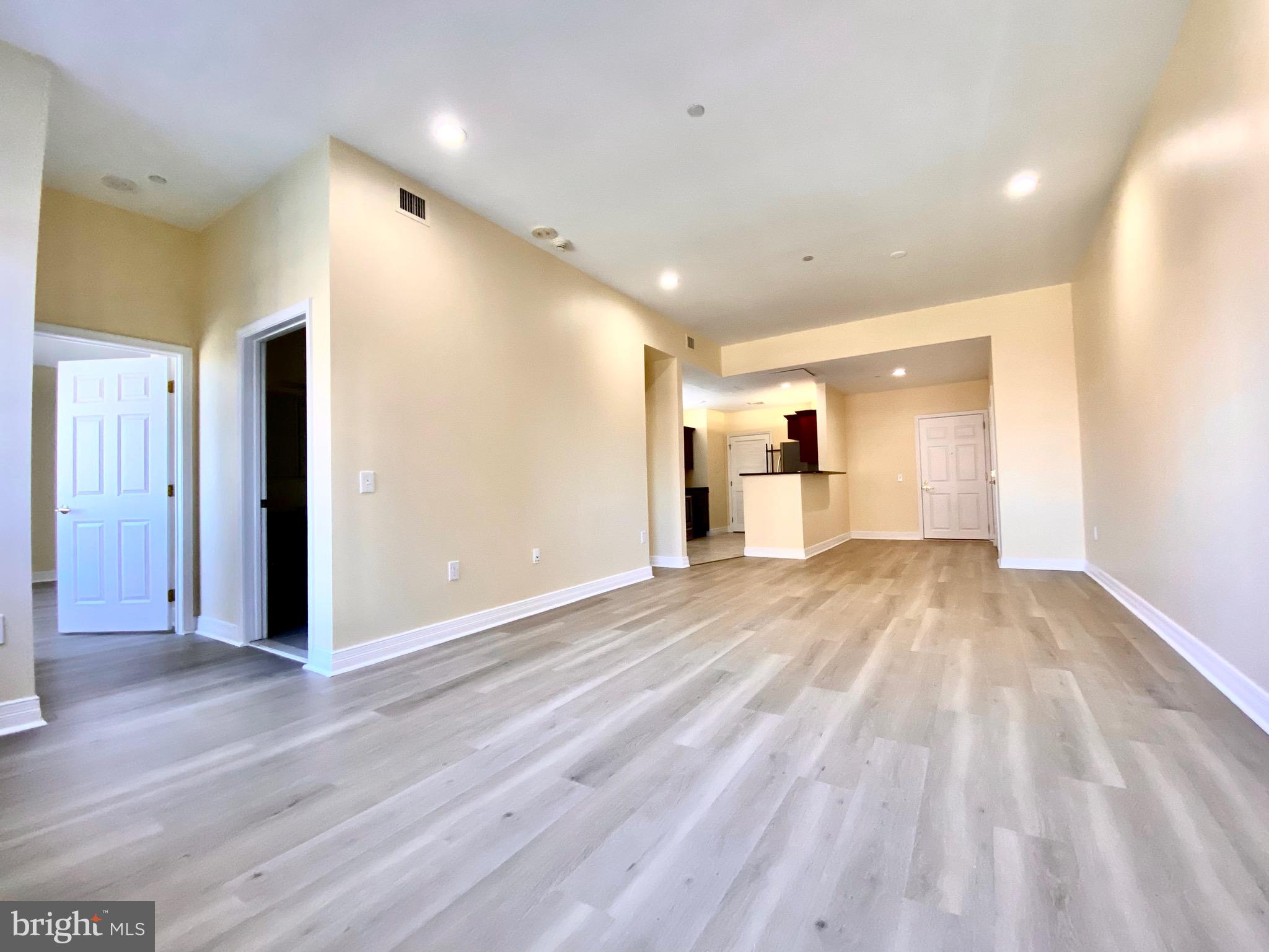 1600-18 Arch Street, Unit 803 Philadelphia, PA 19103 - Photo 2 of 34 a view of empty room with wooden floor