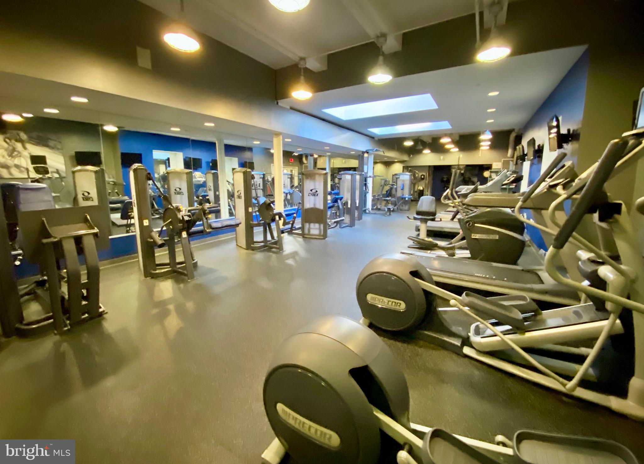 1600-18 Arch Street, Unit 803 Philadelphia, PA 19103 - Photo 24 of 34 a view of a room with gym equipment