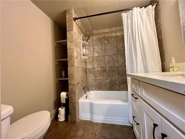 $1,000 | 533 Avenue B, Marrero, LA 70072