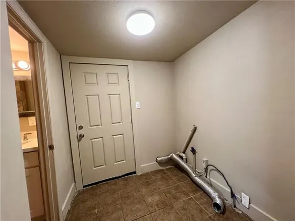 $1,000 | 533 Avenue B, Marrero, LA 70072