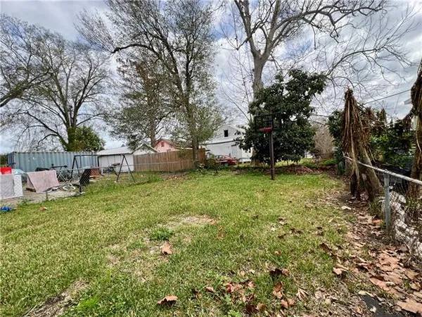 $1,000 | 533 Avenue B, Marrero, LA 70072