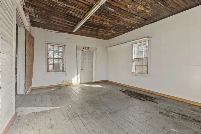 $245,000 | 590 Davisville Road, North Kingstown, RI 02852