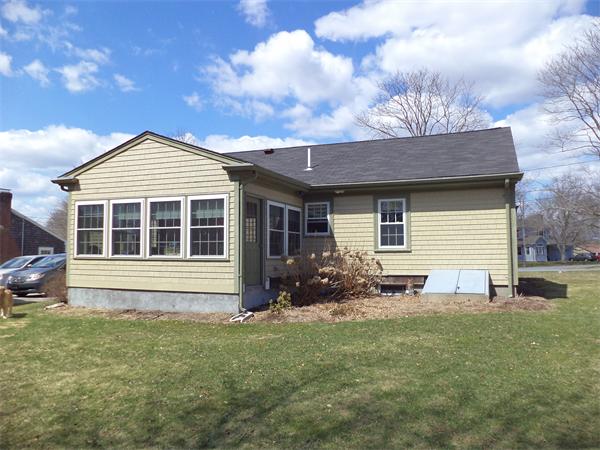 199 Highland Road Somerset, MA 02726 - Photo 3 of 30 Gallery Image 3