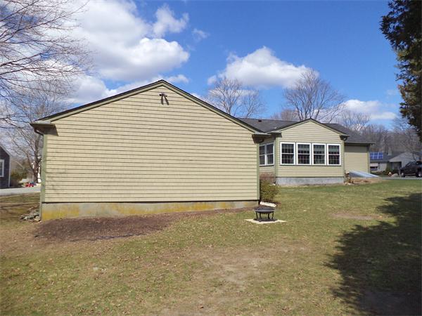 199 Highland Road Somerset, MA 02726 - Photo 6 of 30 Gallery Image 6