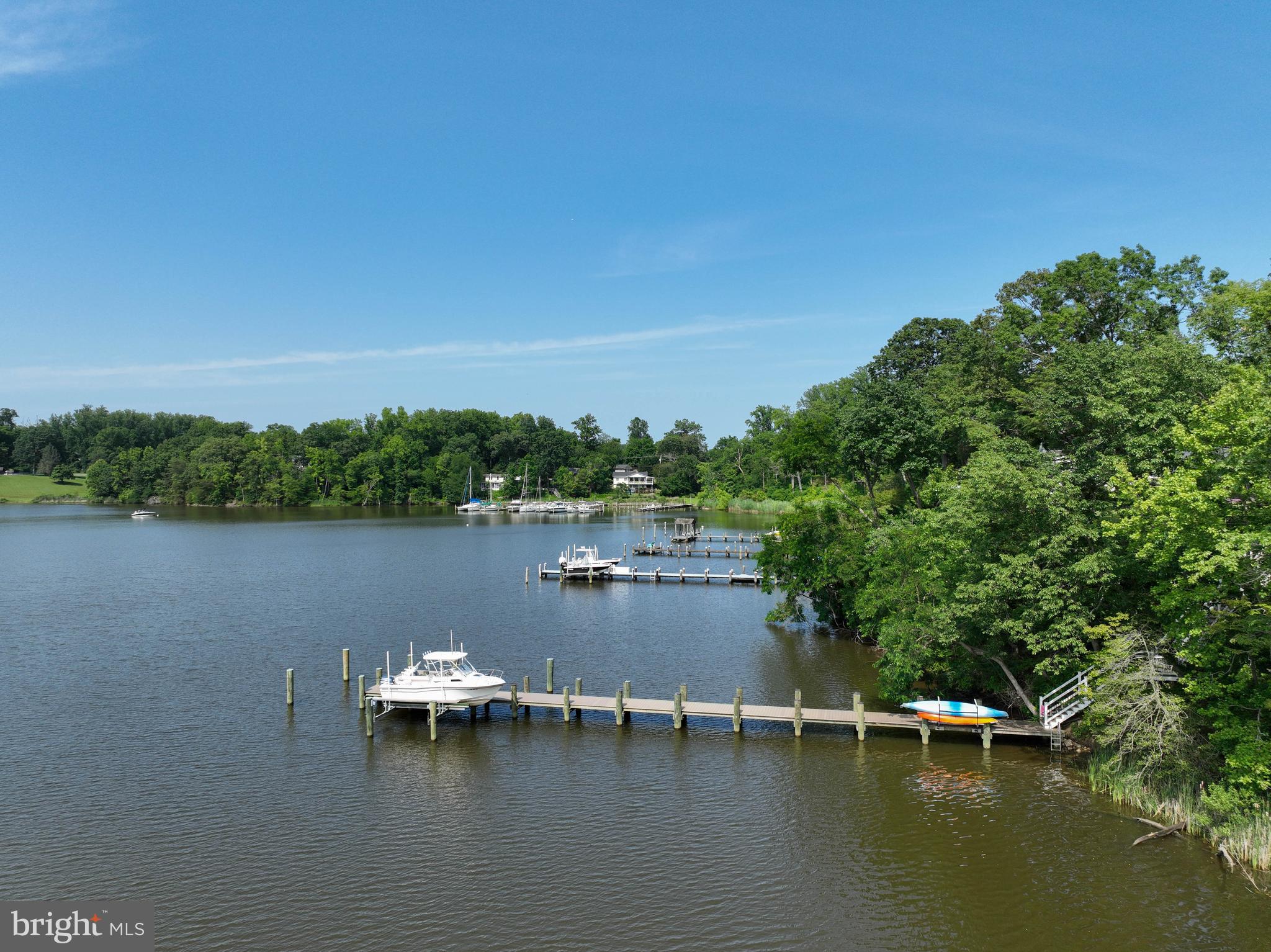 188 Southdown Road Edgewater, MD 21037 - Photo 3 of 89