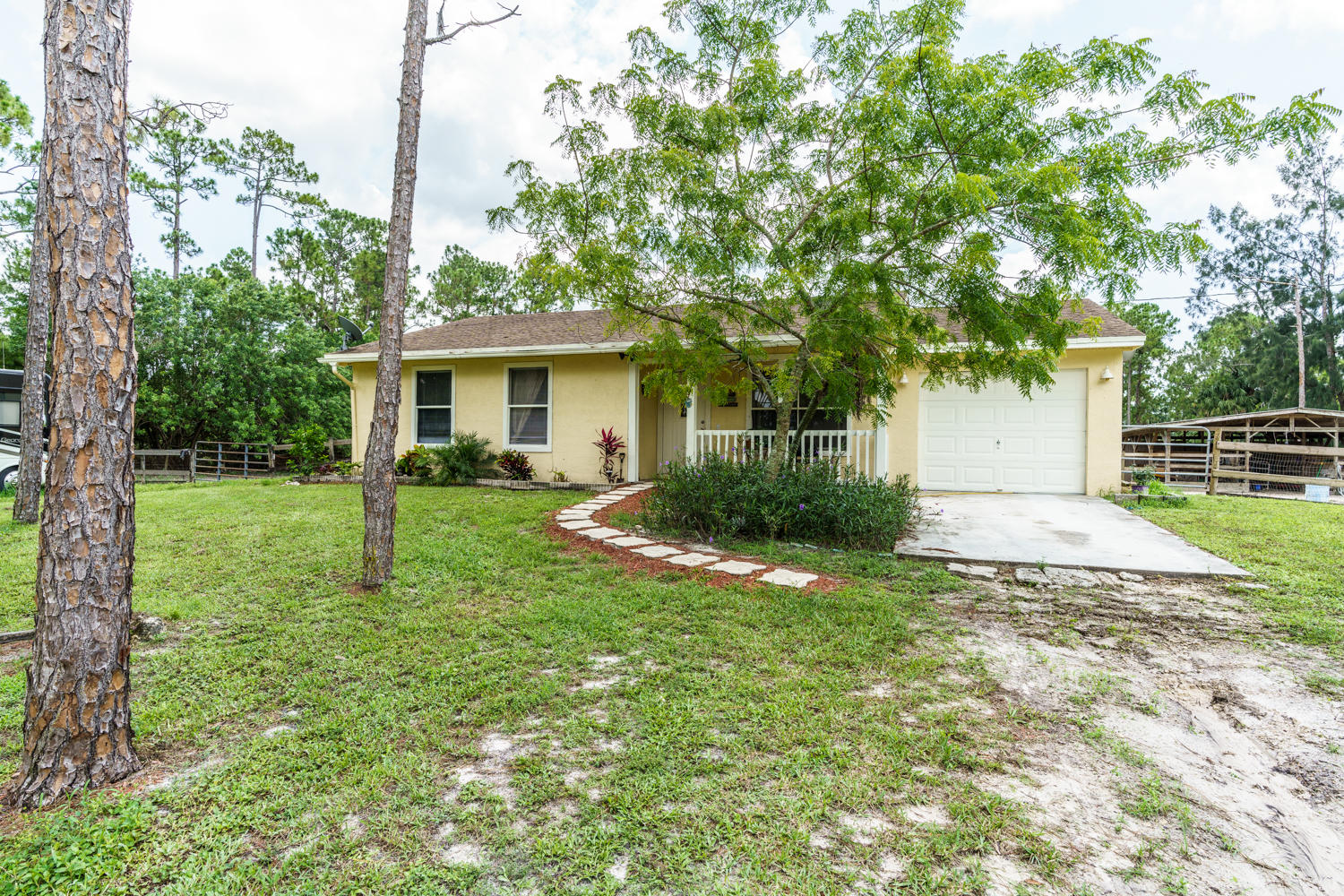 16406 88th Road North Loxahatchee, FL 33470 - Photo 9 of 29 Exterior
