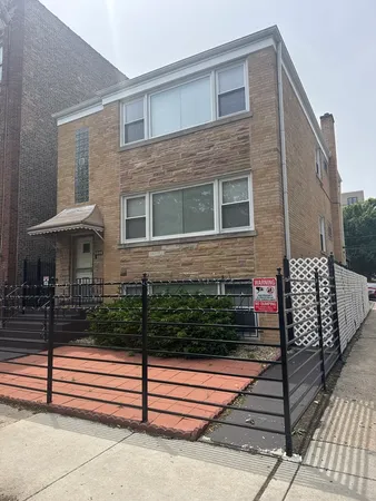 $1,950 | 5544 North Campbell Avenue, Unit 1C, Chicago, IL 60625