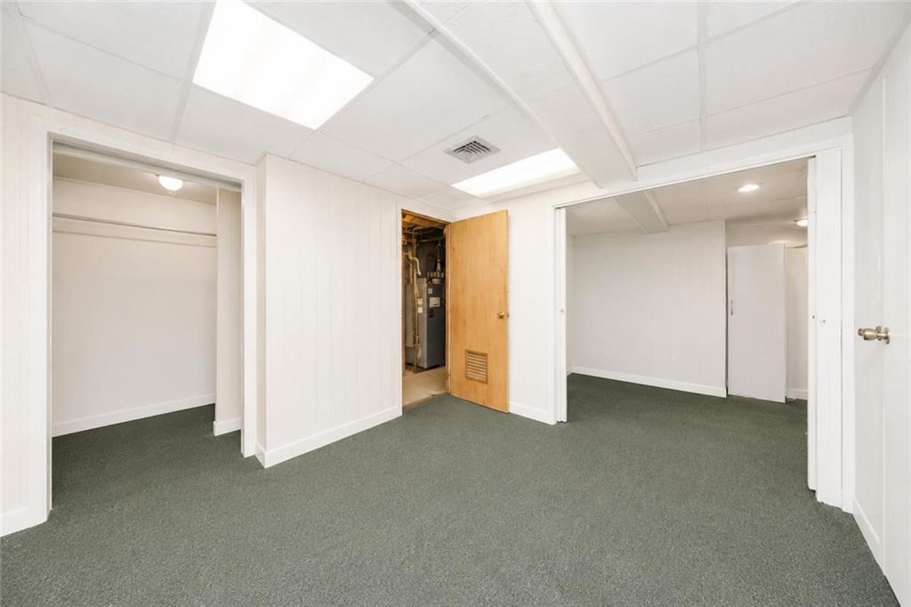 1 Bay Ridge Parkway Brooklyn, NY 11209 - Photo 30 of 38 a view of an empty room