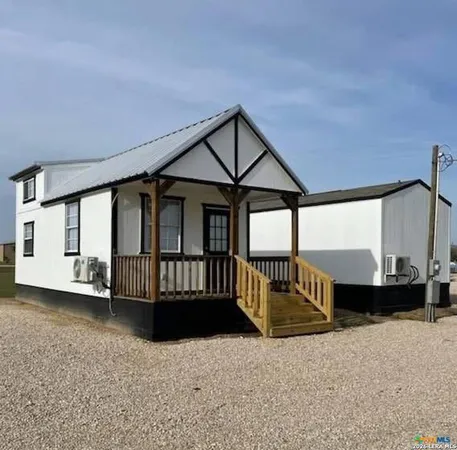 $279,500 | 281 County Road 251, Matagorda, TX 77457