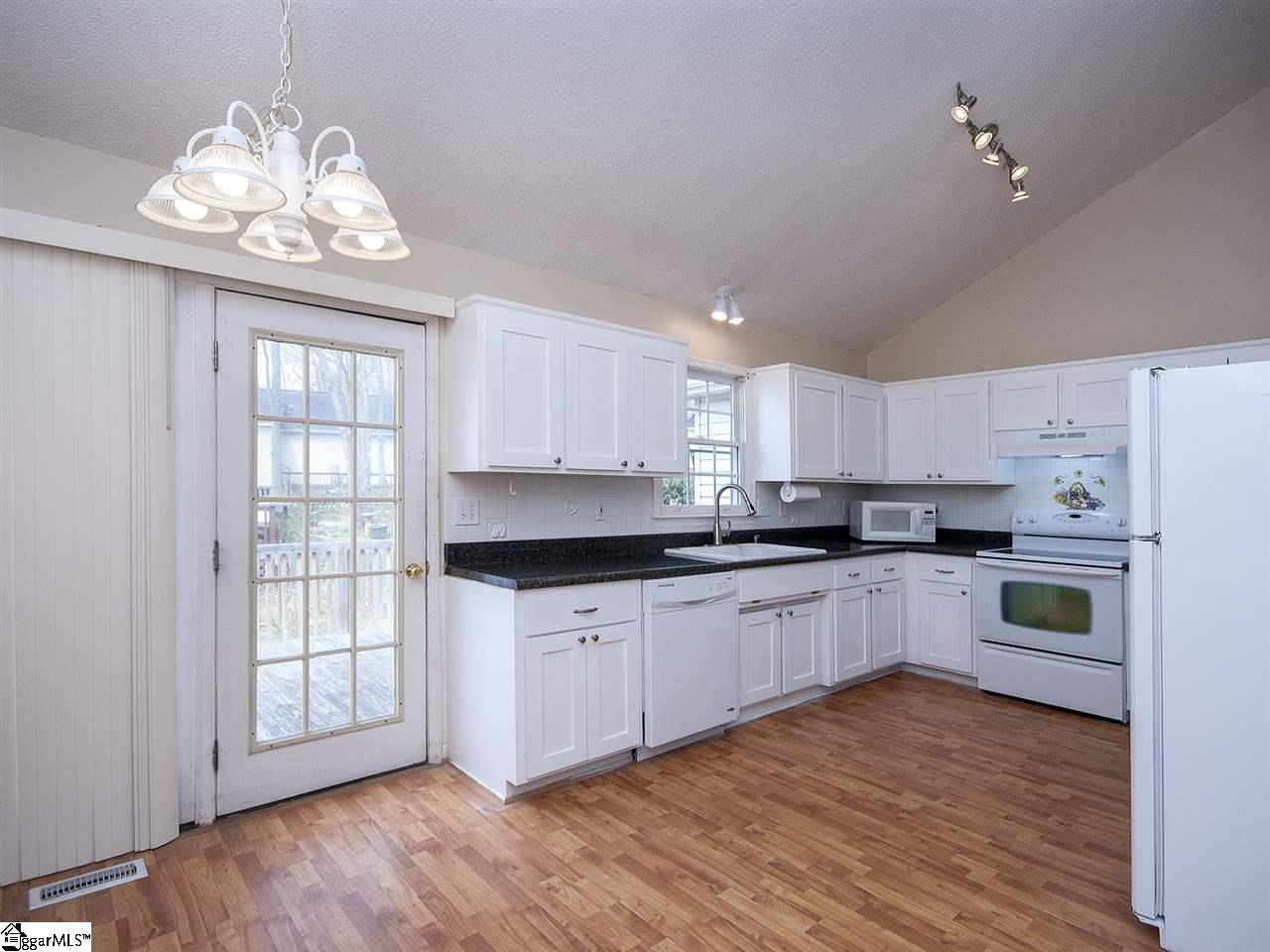 2 Landfall Court Simpsonville, SC 29681 - Photo 13 of 36 Gallery Image 13