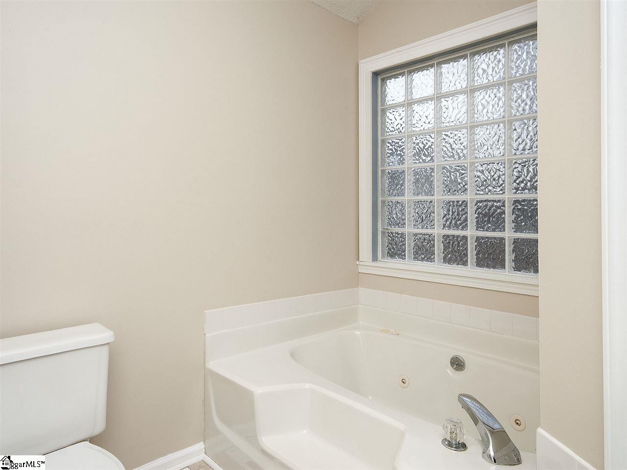 2 Landfall Court Simpsonville, SC 29681 - Photo 26 of 36 Gallery Image 26