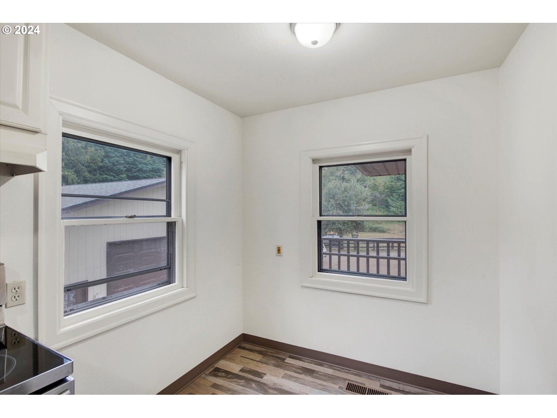 140 Evergreen Road Kelso, WA 98626 - Photo 25 of 47 Gallery Image 25