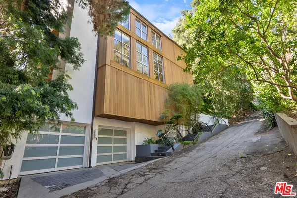 $2,750,000 | 9976 Westwanda Drive, Beverly Hills, CA 90210