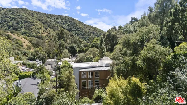 $2,750,000 | 9976 Westwanda Drive, Beverly Hills, CA 90210