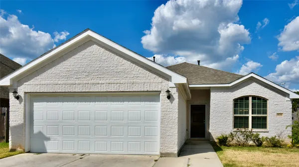 $2,050 | 18226 Willows Edge Drive, Tomball, TX 77375