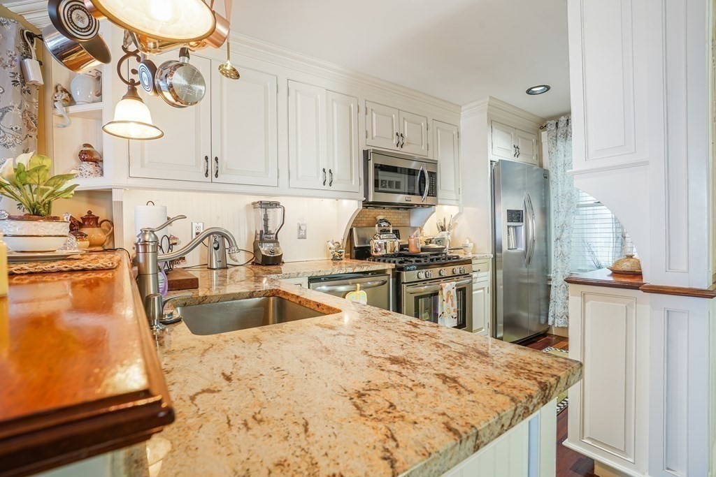 23 Ripley Street Somerset, MA 02725 - Photo 13 of 37 Gallery Image 13