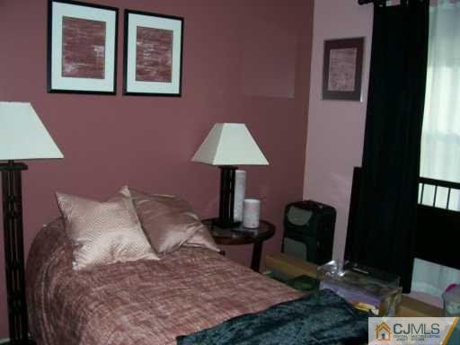 23 Markham Road Edison, NJ 08817 - Photo 3 of 8