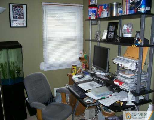 23 Markham Road Edison, NJ 08817 - Photo 5 of 8