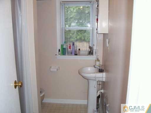 23 Markham Road Edison, NJ 08817 - Photo 7 of 8