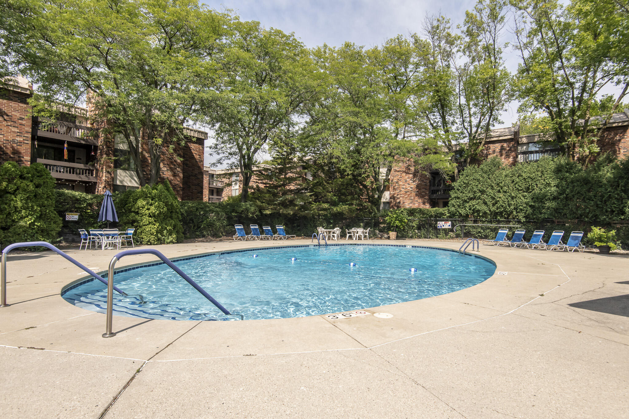 2130 Good Hope Road, Unit 12 Glendale, WI 53209 - Photo 32 of 34 Pool