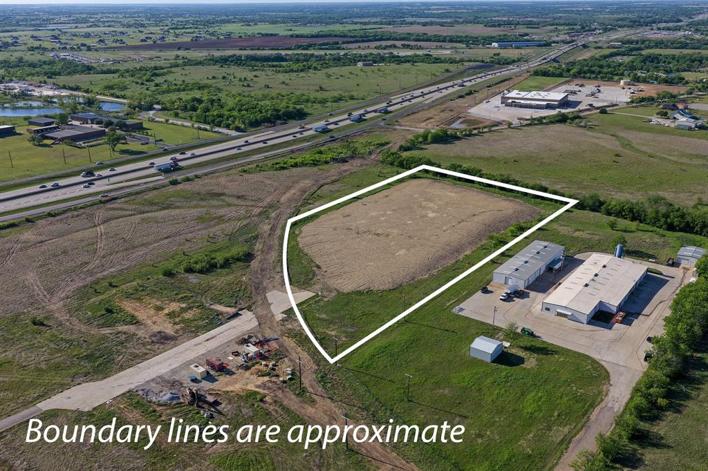 2824 Milam Road East Sanger, TX 76266 - Photo 2 of 27