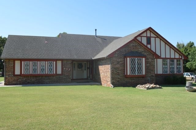 902 Ivanhoe Street Perry, OK 73077 - Photo 1 of 25 Gallery Image 1