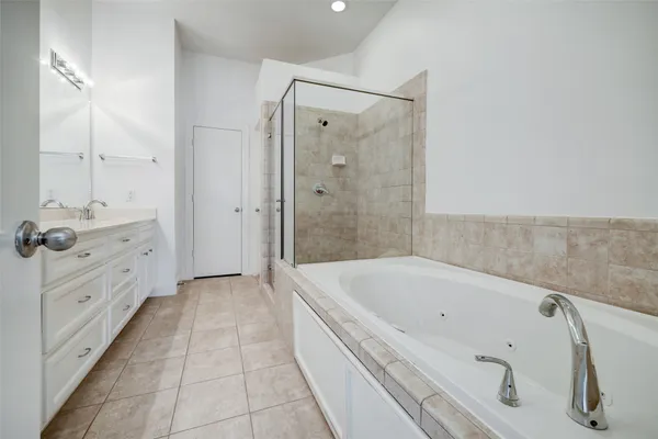 $210,000 | 5941 South Loop E Freeway, Unit 1002, Houston, TX 77033