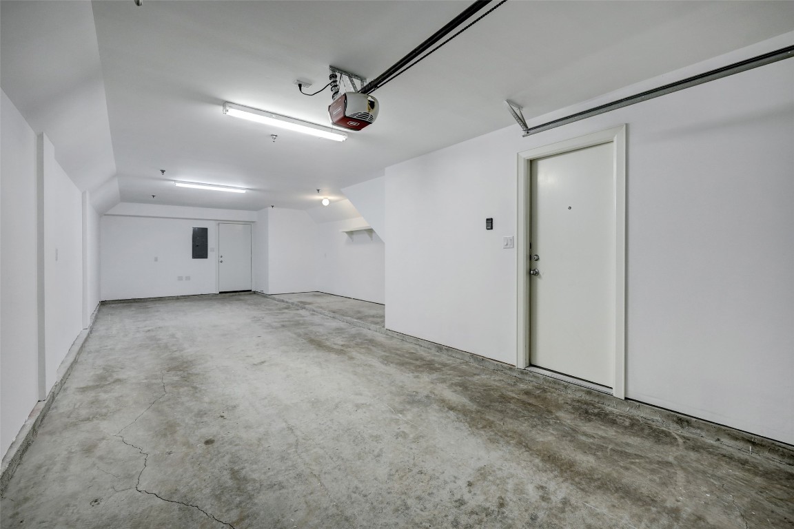 5941 South Loop E Freeway, Unit 1002 Houston, TX 77033 - Photo 16 of 16 a view of empty room