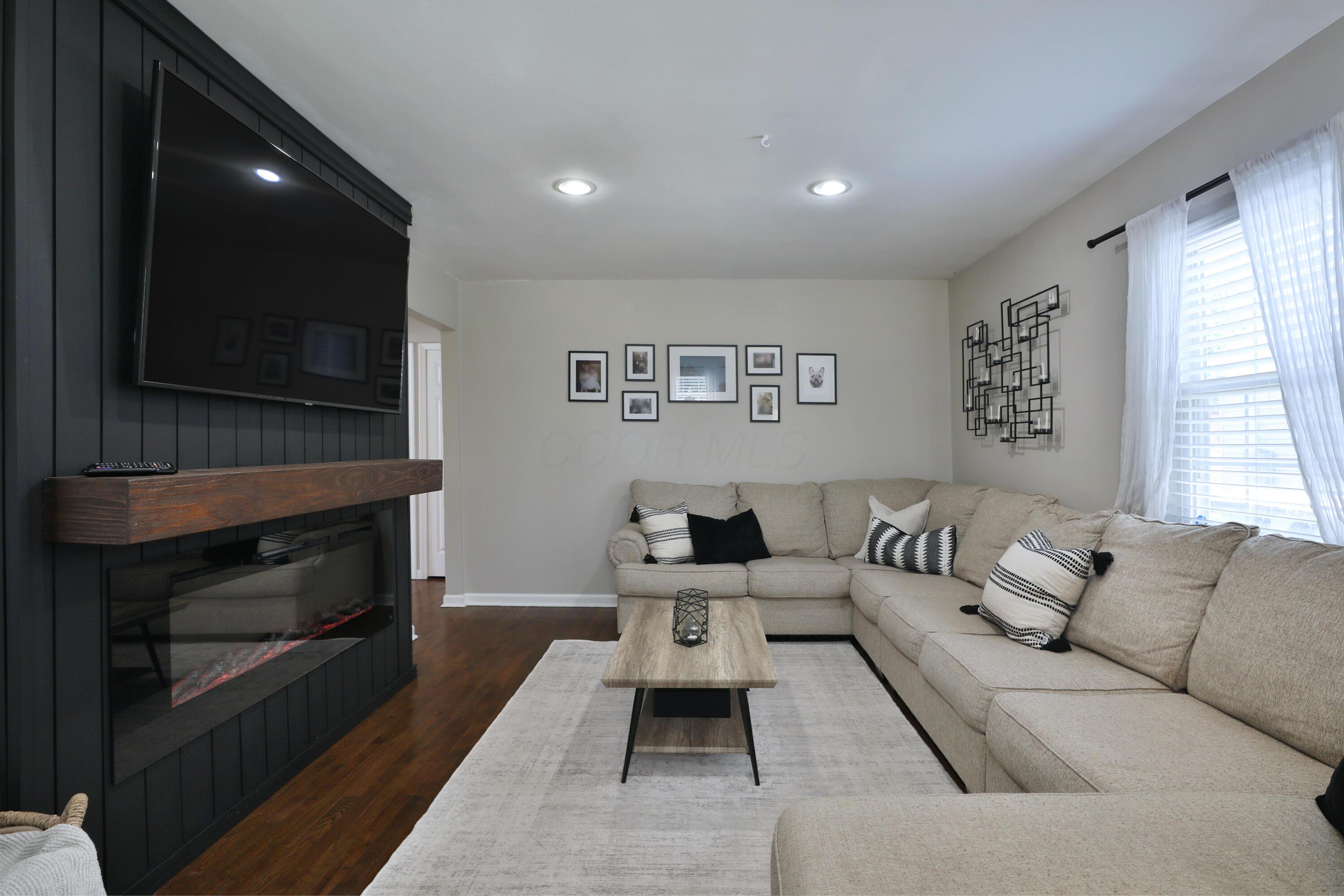 588 Chatham Road Columbus, OH 43214 - Photo 4 of 46
