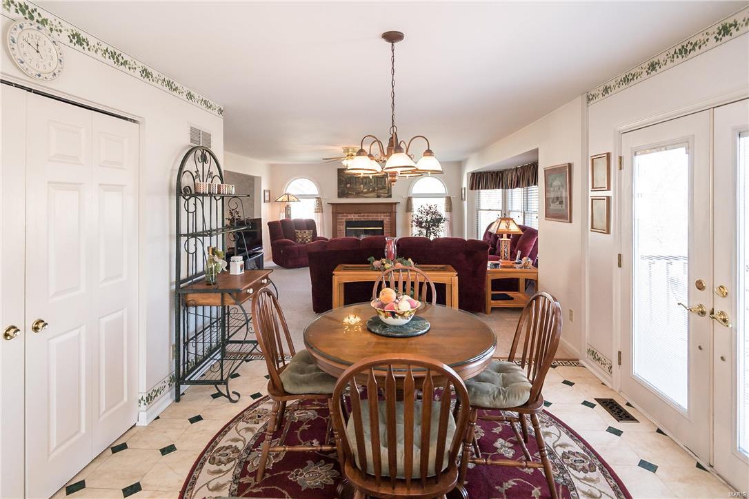 501 Oak Leaf Manor Court Ballwin, MO 63021 - Photo 27 of 40