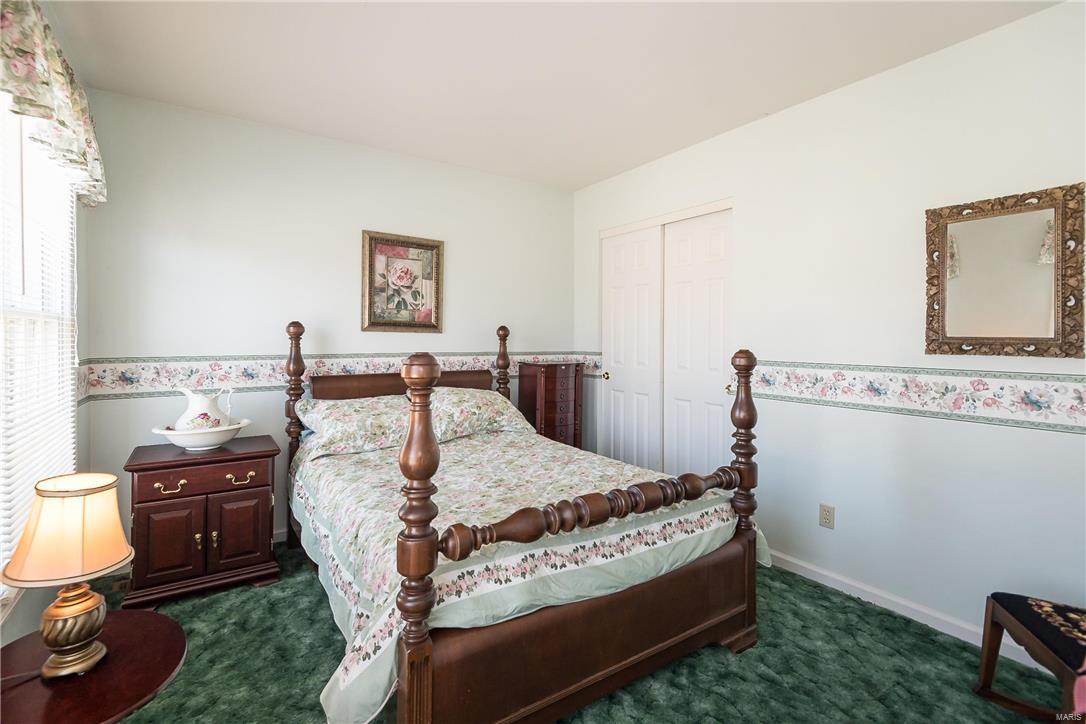 501 Oak Leaf Manor Court Ballwin, MO 63021 - Photo 35 of 40