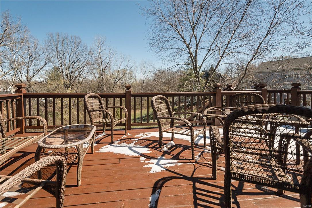 501 Oak Leaf Manor Court Ballwin, MO 63021 - Photo 37 of 40