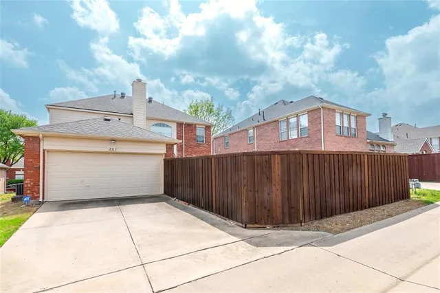 $2,595 | 2313 Hunters Run Drive, Plano, TX 75025