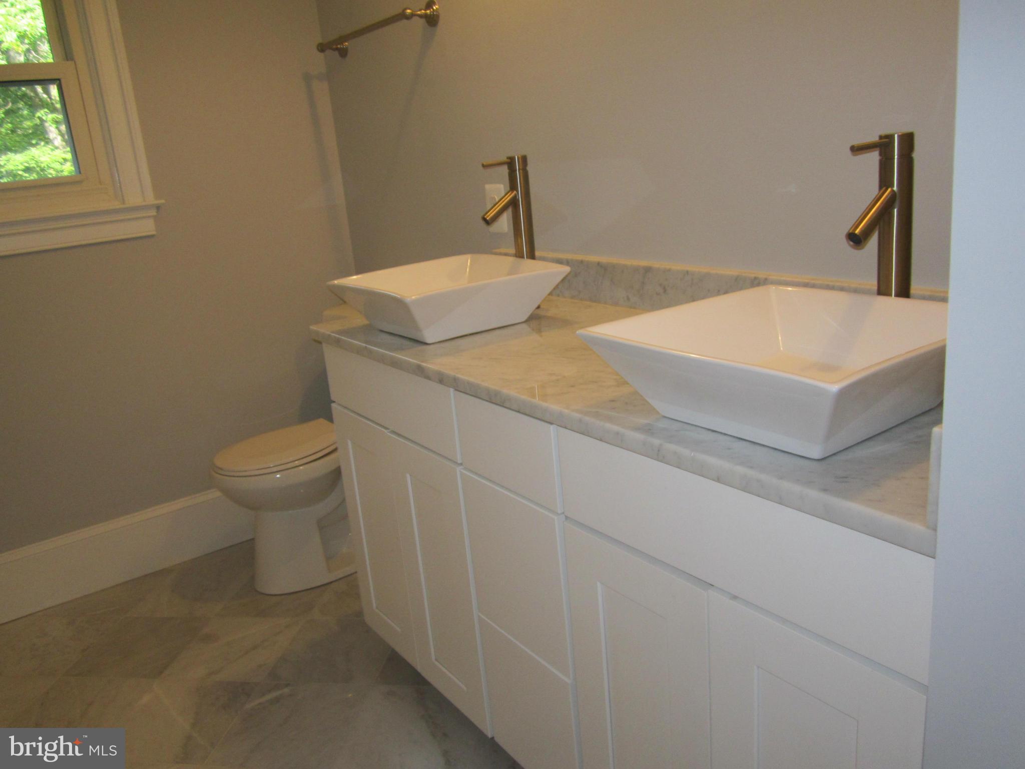 4611 Pinetree Road Rockville, MD 20853 - Photo 14 of 29 Bath