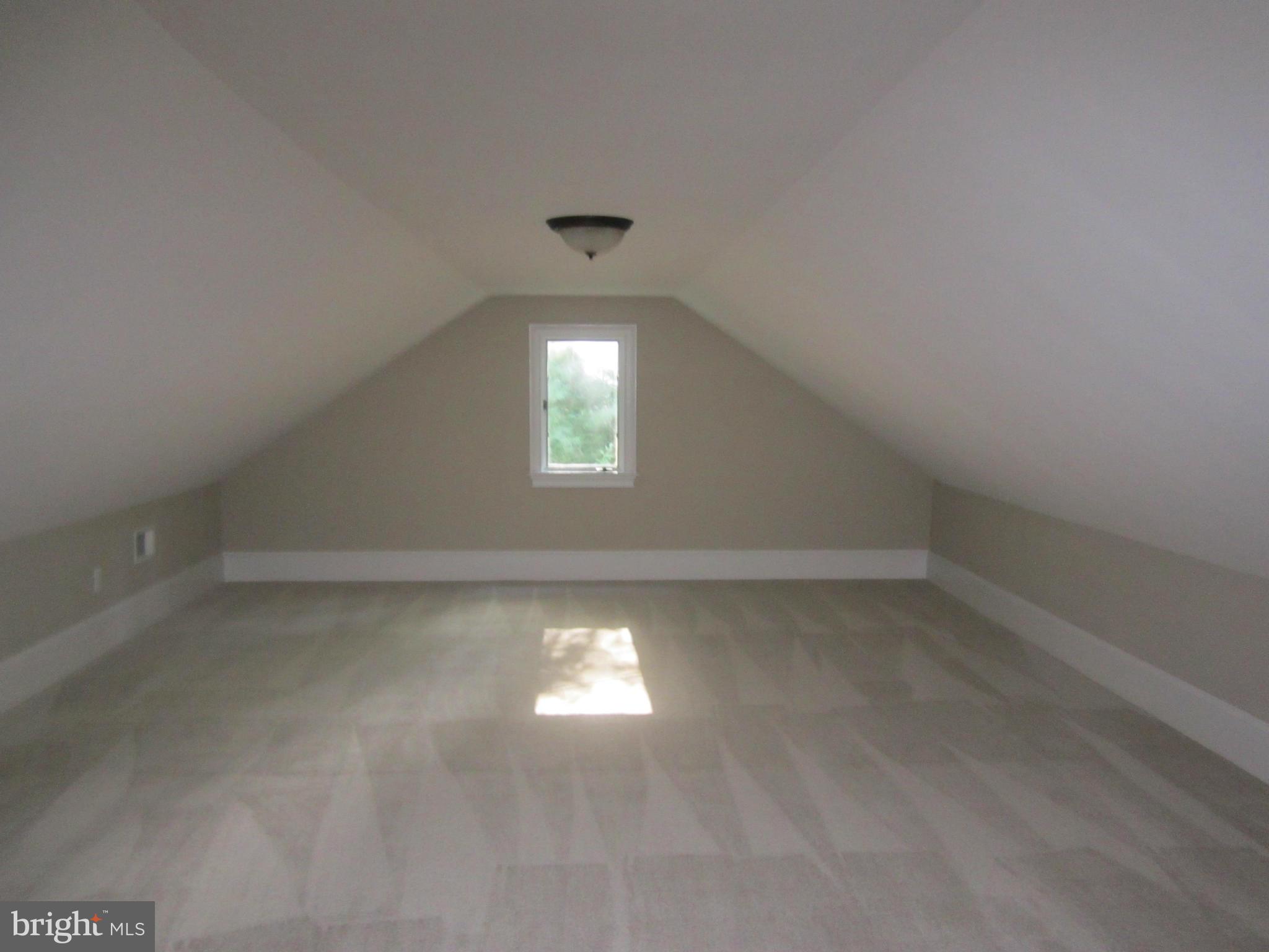 4611 Pinetree Road Rockville, MD 20853 - Photo 17 of 29 Interior (General)