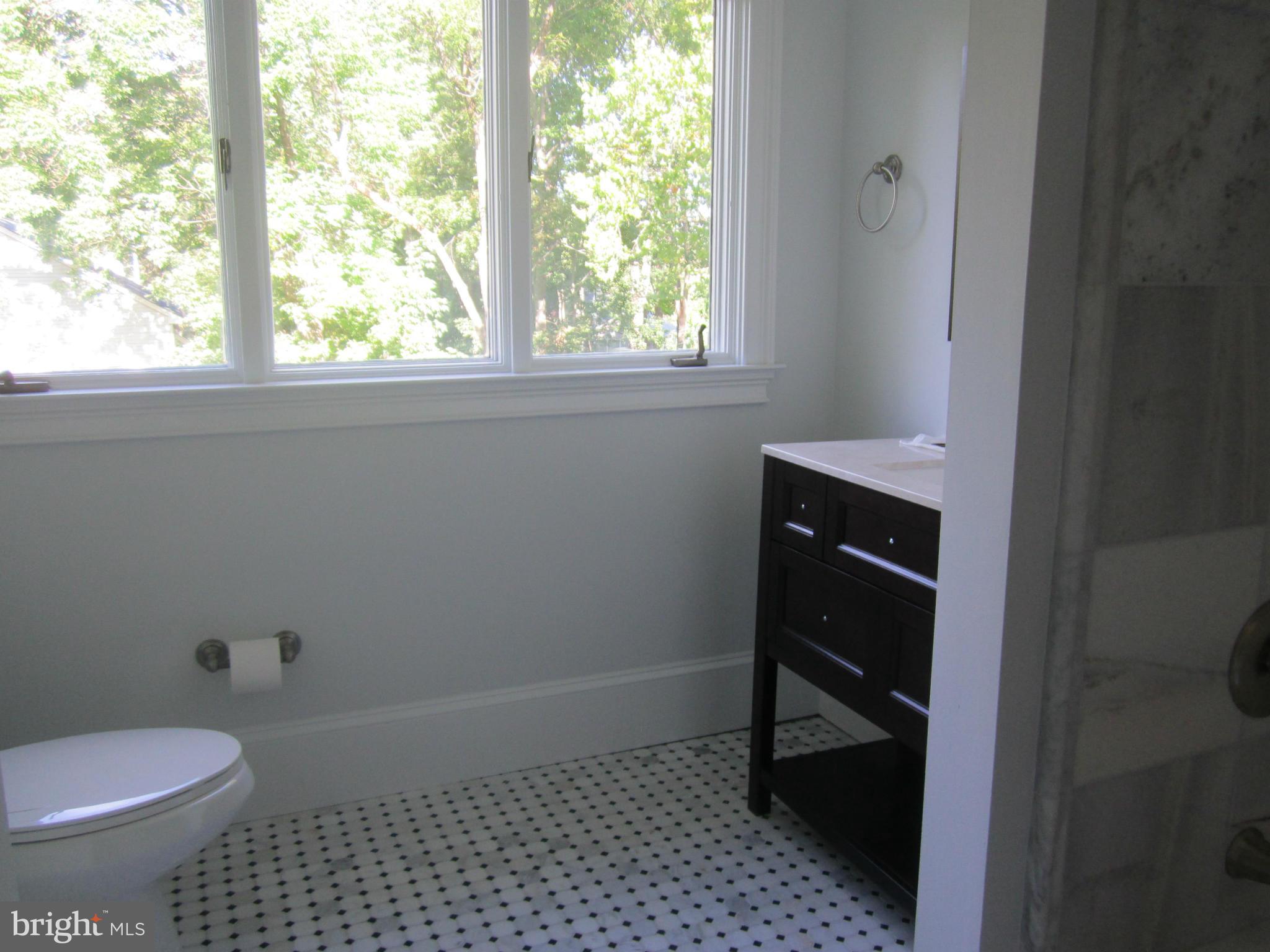 4611 Pinetree Road Rockville, MD 20853 - Photo 20 of 29 Bath