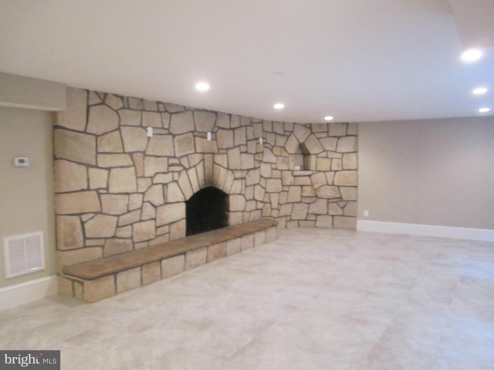 4611 Pinetree Road Rockville, MD 20853 - Photo 21 of 29 Interior (General)